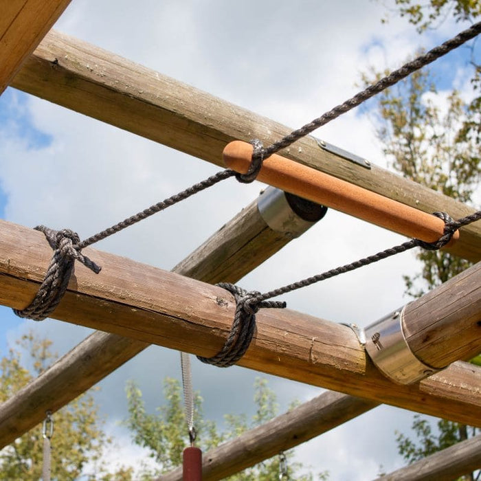 detail van klimtoestel voor outdoor obstacle training